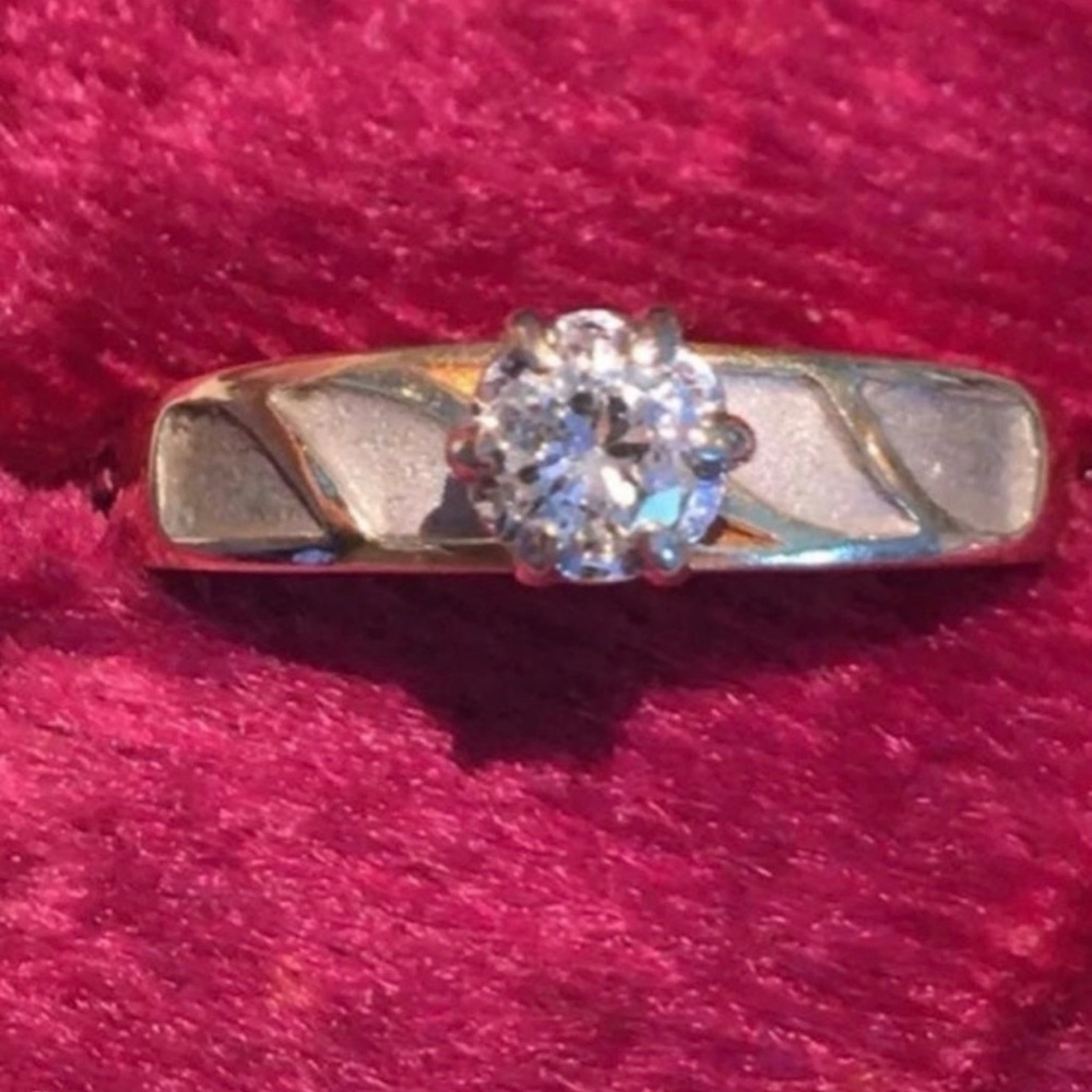 VINTAGE 14K DIAMOND ENGAGEMENT RING